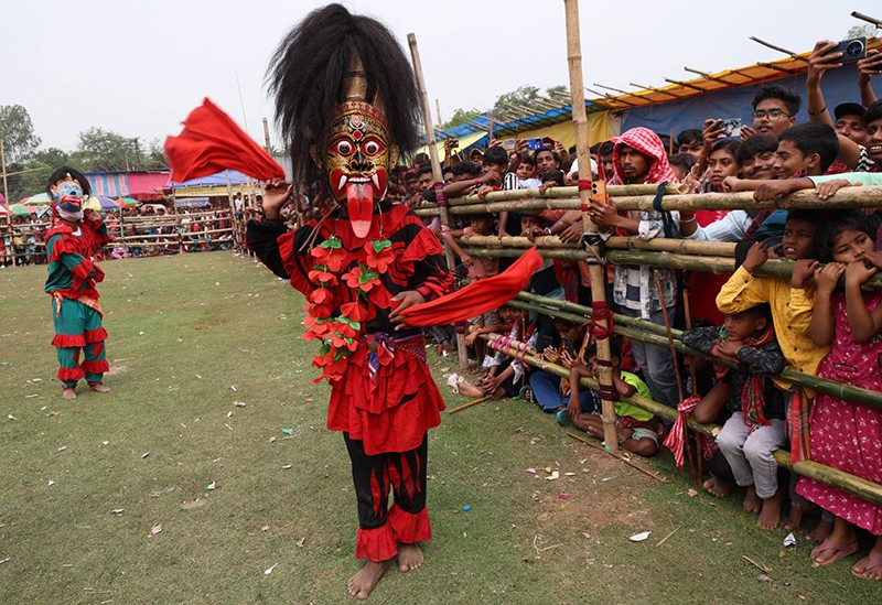 Where masks, faith and tradition come alive: Hili’s Bikat Kali Puja on the India–Bangladesh border