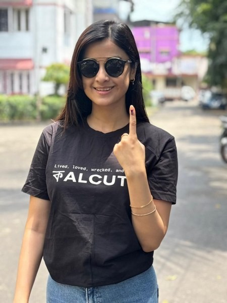 Kolkata’s Film Fraternity Shows Inked Fingers After Voting, Stars Lead Civic Moment