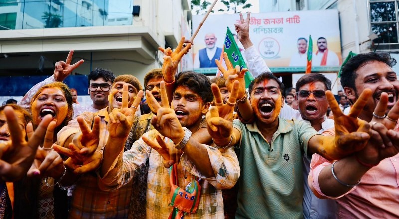In Images: Supporters celebrate as BJP inches towards majority mark in Bengal
