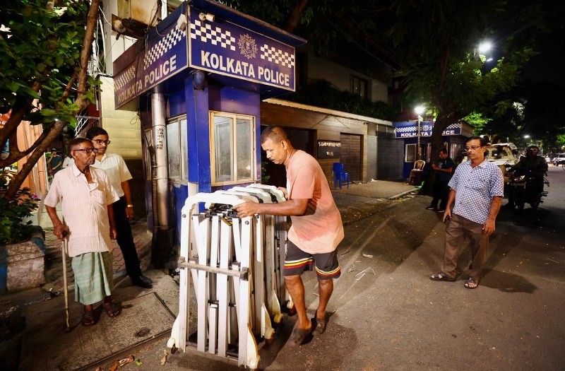 In Images: Security scaled down at Abhishek Banerjee’s Kolkata residence after Trinamool poll defeat