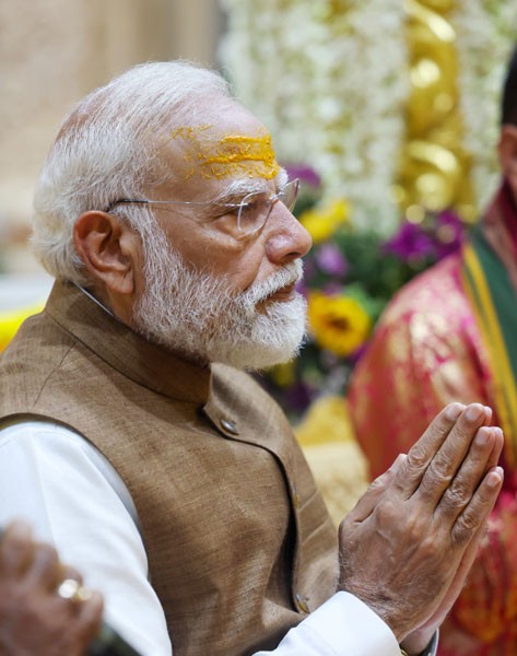 In Images: PM Modi offers prayers at Somnath Temple