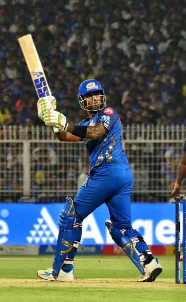 In Images: Kolkata Knight Riders take on Mumbai Indians at Eden Gardens