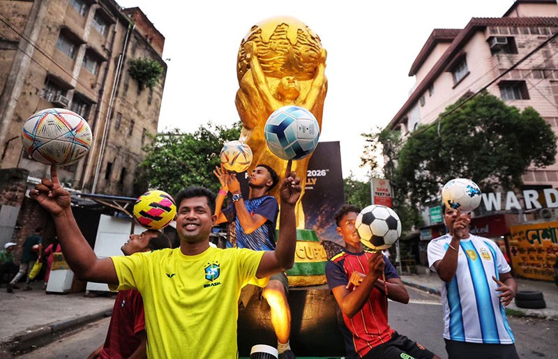 In Images: Zee5 organises World Cup Carnival Rally in Kolkata
