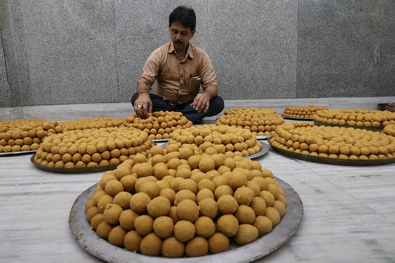 Kolkata Goes Giant With A 2,100-Kg Modak And Laddu