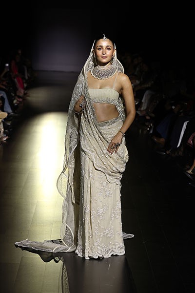 In Images: Alia Bhatt and Vicky Kaushal turn showstoppers at Manish Malhotra’s Mijwan show