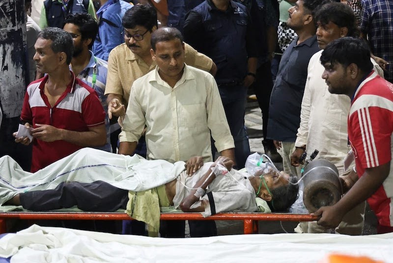 In Images: Trail Of Grief As Kolkata'S Chorbagan Durga Puja Tragedy Claims 18 Lives