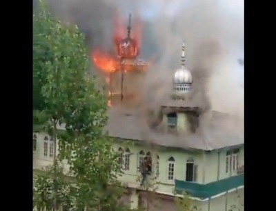 Fire erupts at mosque in Srinagar's Hyderpora, rescue ops underway to control blaze