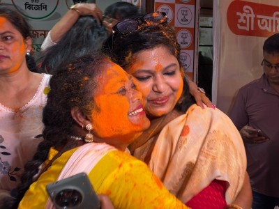 BJP's women activists celebrate as saffron crosses halfway mark in leads