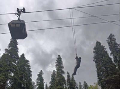 Jammu and Kashmir: Gulmarg Gondola shut for 2 days after 300 tourists rescued from midair ordeal