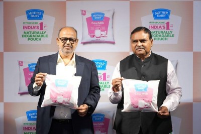 Mother Dairy unveils India’s first naturally degradable milk pouch