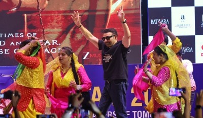 In Images: Sunny Deol, Rajkumar Santoshi promote ‘Batwara 1947’ in Kolkata