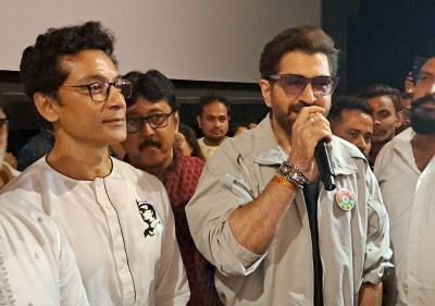 Jeet turns revolutionary-outlaw Ananta Singh: Stars hail Keu Bole Biplobi Keu Bole Dakat