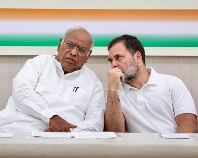 Caste census row: Mallikarjun Kharge, Rahul Gandhi demand separate OBC column in questionnaire