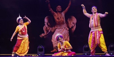 Dona Ganguly, daughter Sana reunite on stage after 9 years; Sourav cheers from audience