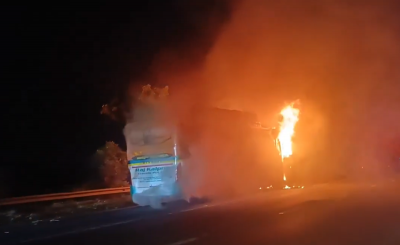 9 burnt to death as sleeper bus carrying 35 catches fire on Noida highway