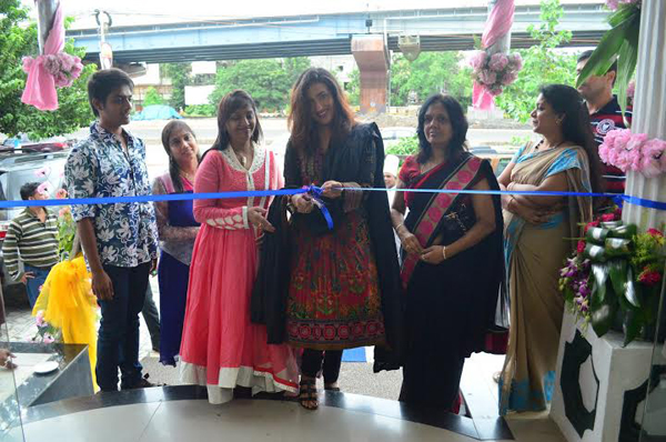 Rituparna launches designer boutique 