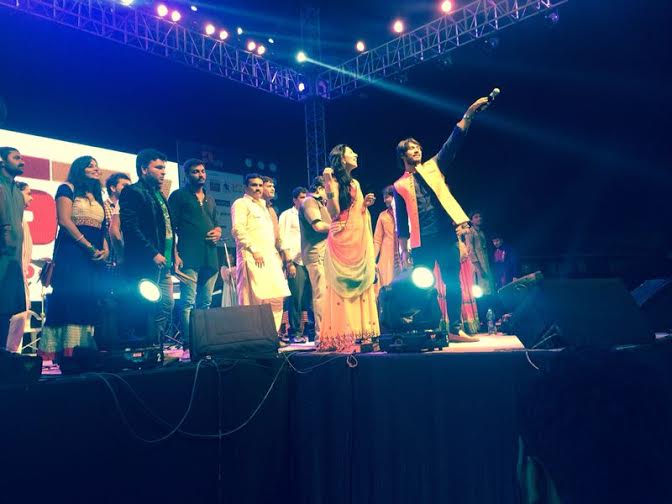 Harsh Vardhan Deo creates crowd frenzy during Jigariyaa promotions