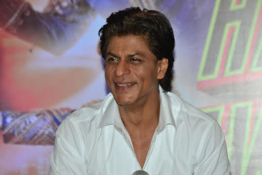 SRK celebrates 'Happy New Year' in Kolkata 