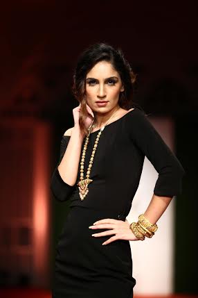 Nargis Fakhri walks for AZVA jewellery