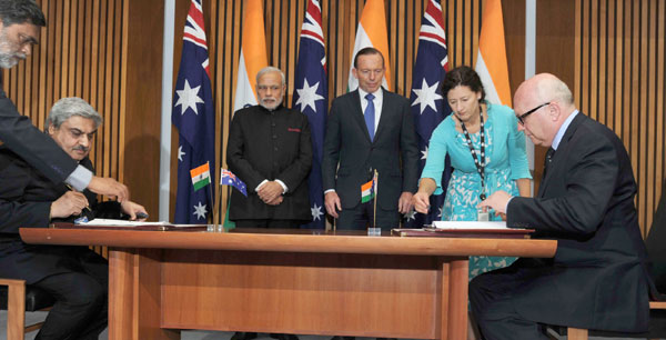 Narendra Modi being warmly received by the Prime Minister of Australia
