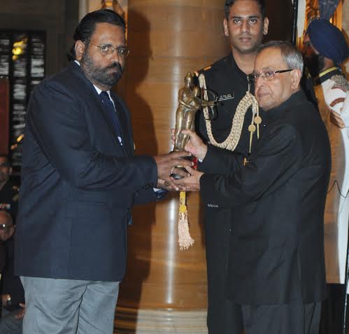 President confers National Sports Awards 