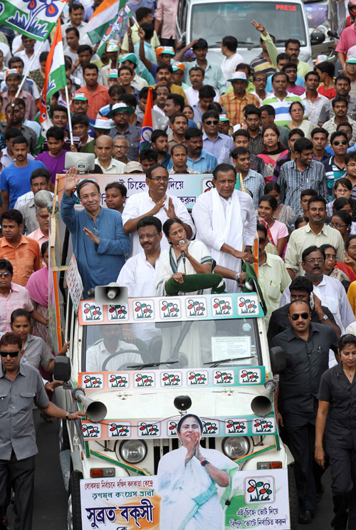 Mamata holds rally in Kolkata 