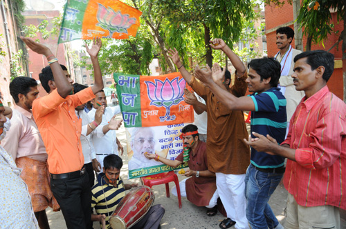 BJP supports celebrate in Kolkata