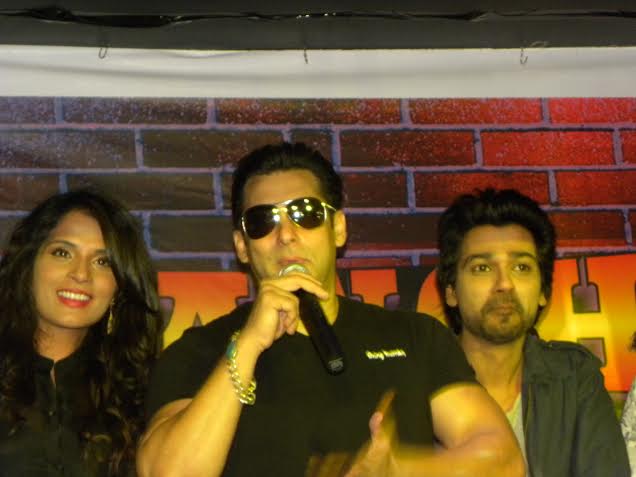 Salman unveils Tamanchey song