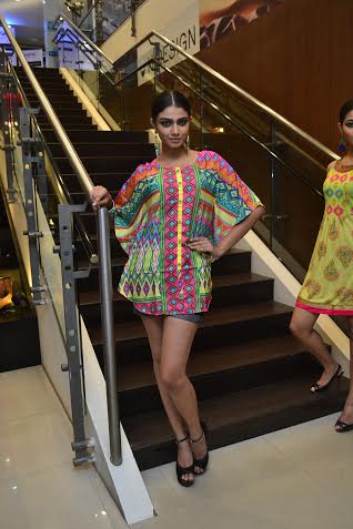 Kolkata hosts Shoppers Stop Sananda Pujor Bazar fashion show