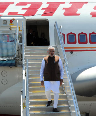 Modi arrives at Brisbane