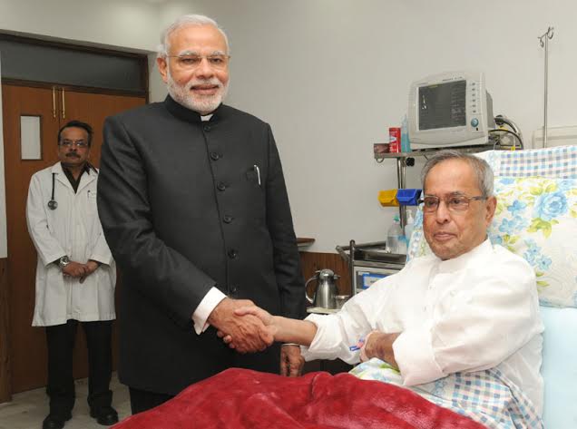 PM Modi meets President in hospital