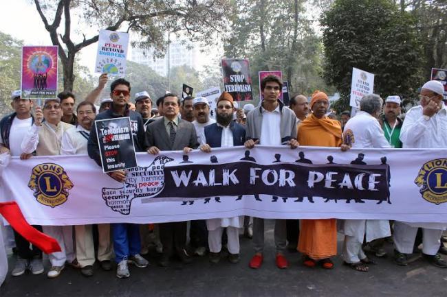 Kolkata walks in solidarity with victims of Peshawar tragedy