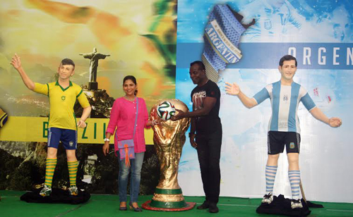 Fever 104 FM Kolkata inaugurates cityâ€™s biggest 'Football Fan Park'