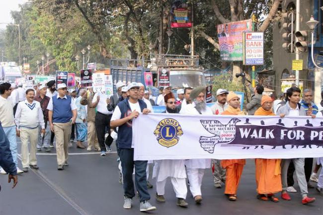 Kolkata walks in solidarity with victims of Peshawar tragedy