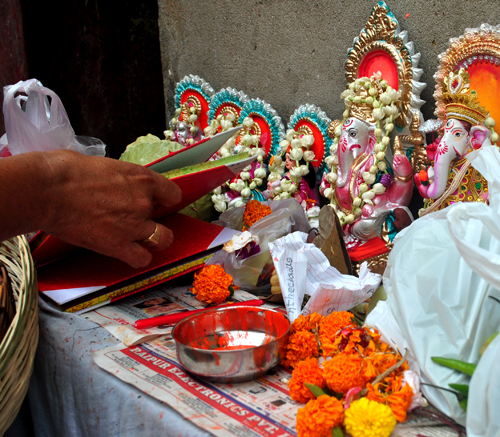 Bengal celebrates New Year with puja