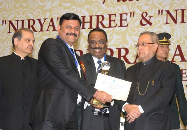 President presents Niryat Shree and NiryatBandhu Awards 