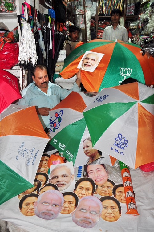 Polls 'merchandise' floods Kolkata markets 