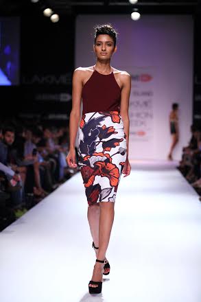 Kriti Sanon walks the ramp at Lakme Fashion Week 