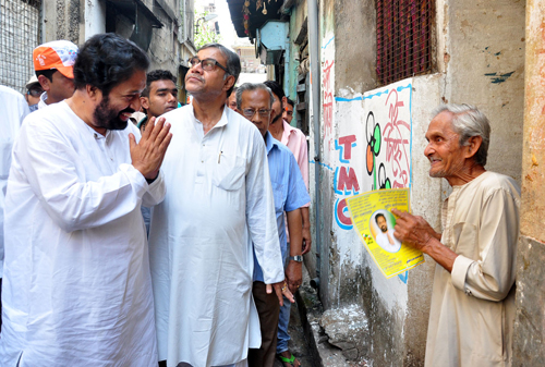 LS: Political leaders campaign in Kolkata