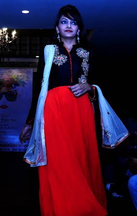 Richa Sharma inaugurates fashion exhibition in Kolkata 