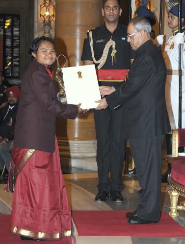 President confers National Sports Awards 