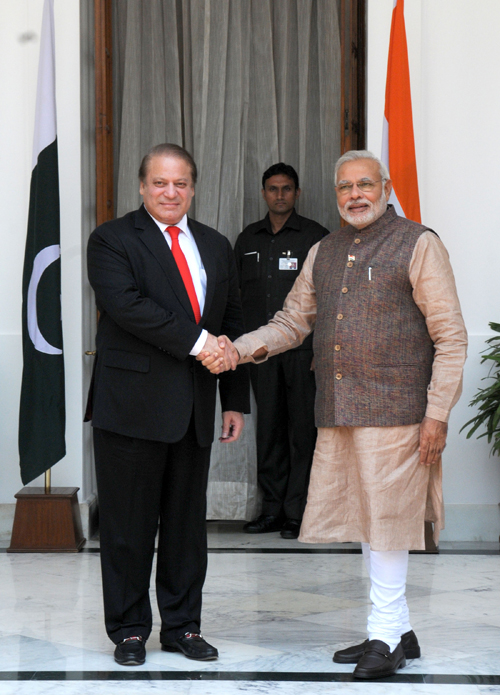 Shri Narendra Modi with the Prime Minister of Pakistan