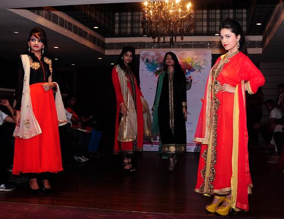 Richa Sharma inaugurates fashion exhibition in Kolkata 