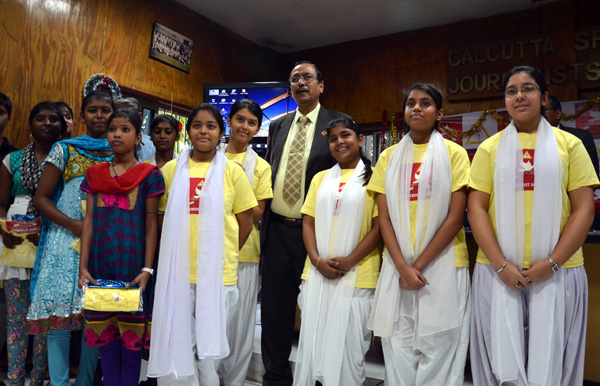West Bengal school dedicates Christmas Carnival to WWI soldiers 