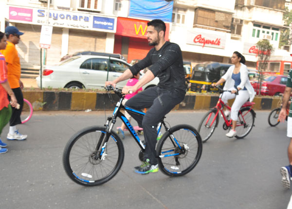 Sidharth Malhotra cycles for equal street