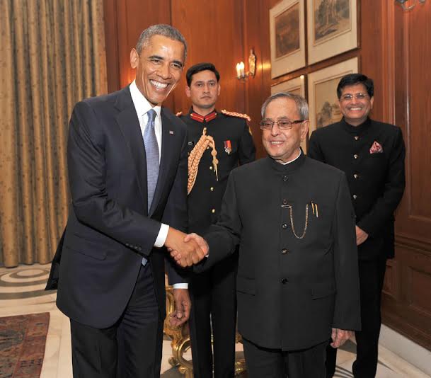Barack Obama calls on Pranab Mukherjee