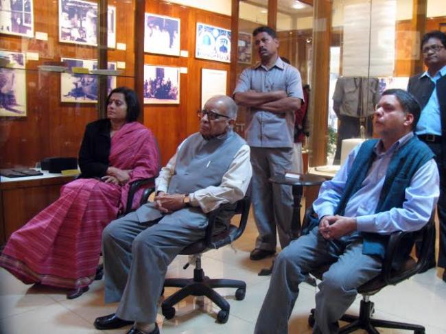 Ex-Karnataka Guv visits Maulana Azad Museum in Kolkata 