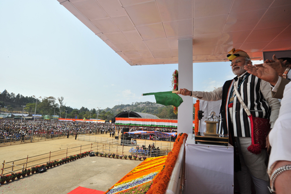  Modi flagging off the AC express between Naharlagun and New Delhi, at Itanagar, in Arunachal Pradesh 