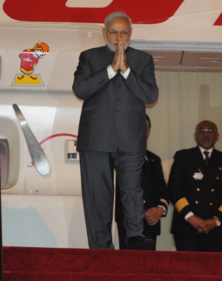 Modi arrives at Bandaranaike International Airport