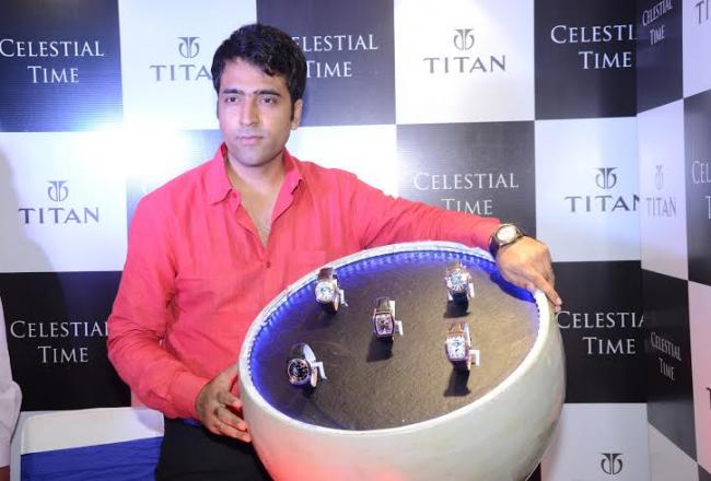 Actor Abir Chatterjee unveils Titan's new collection in Kolkata